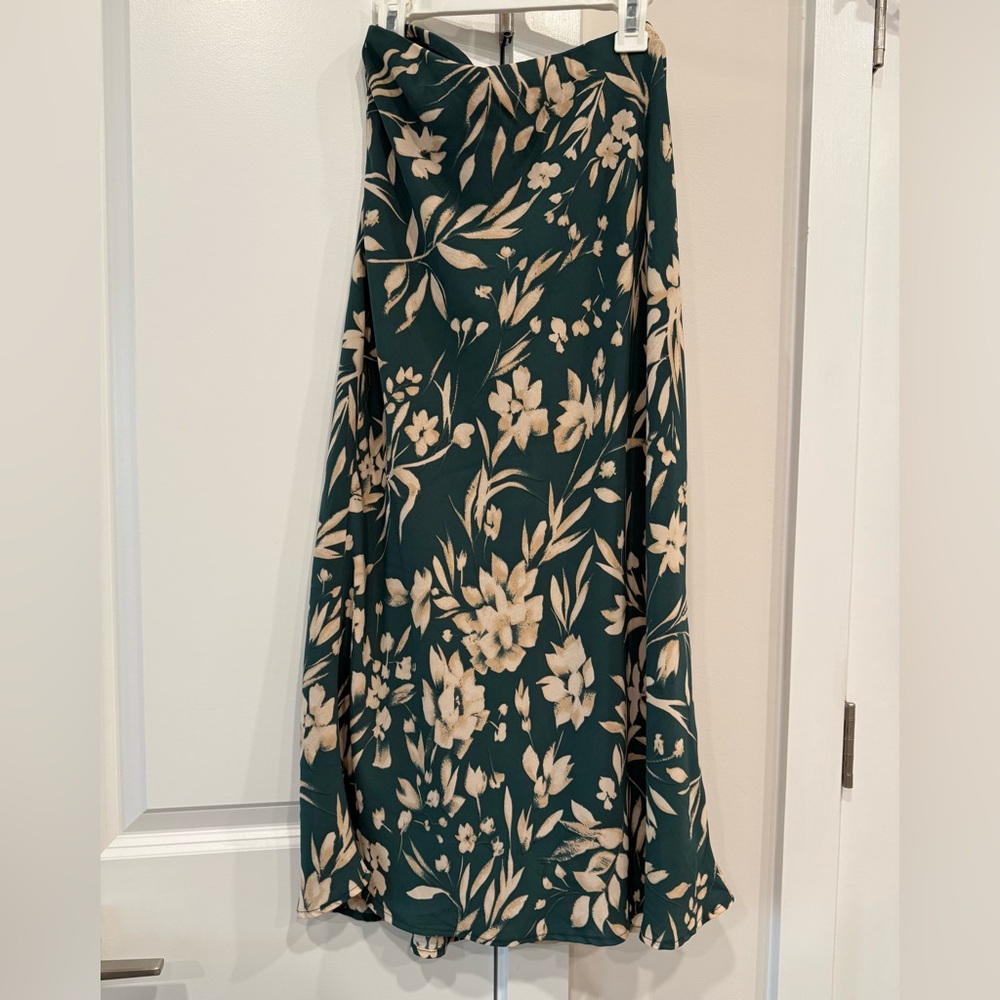 Gilli Floral Maxi Skirt in Green and Cream
